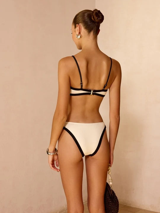 Conjunto de bikini de dos piezas con ribete de contraste acanalado