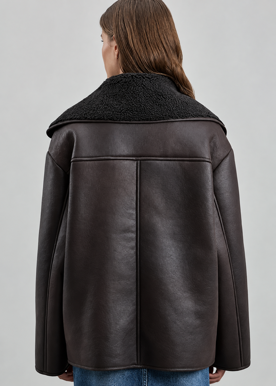 Chaqueta larga con efecto piel