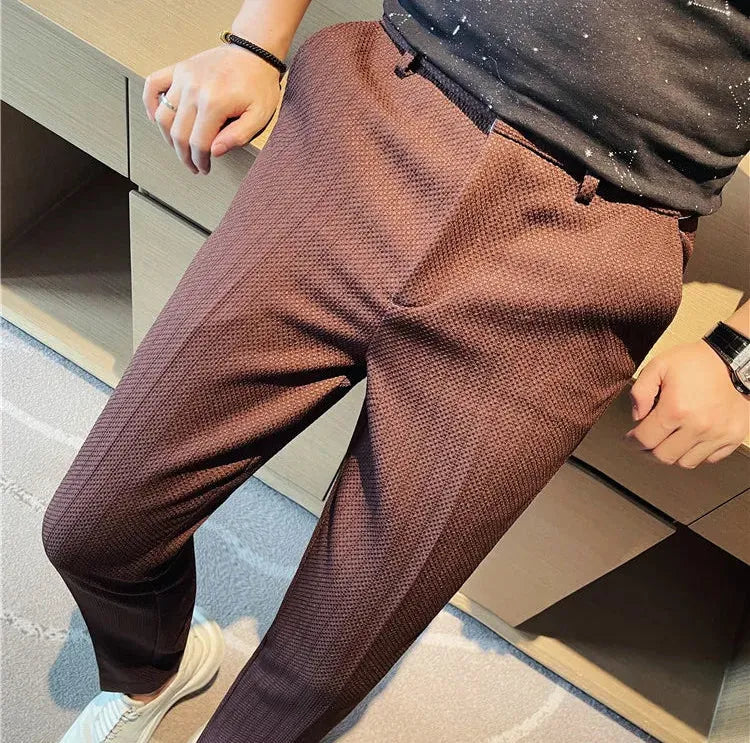 Pantalón moderno ajustado