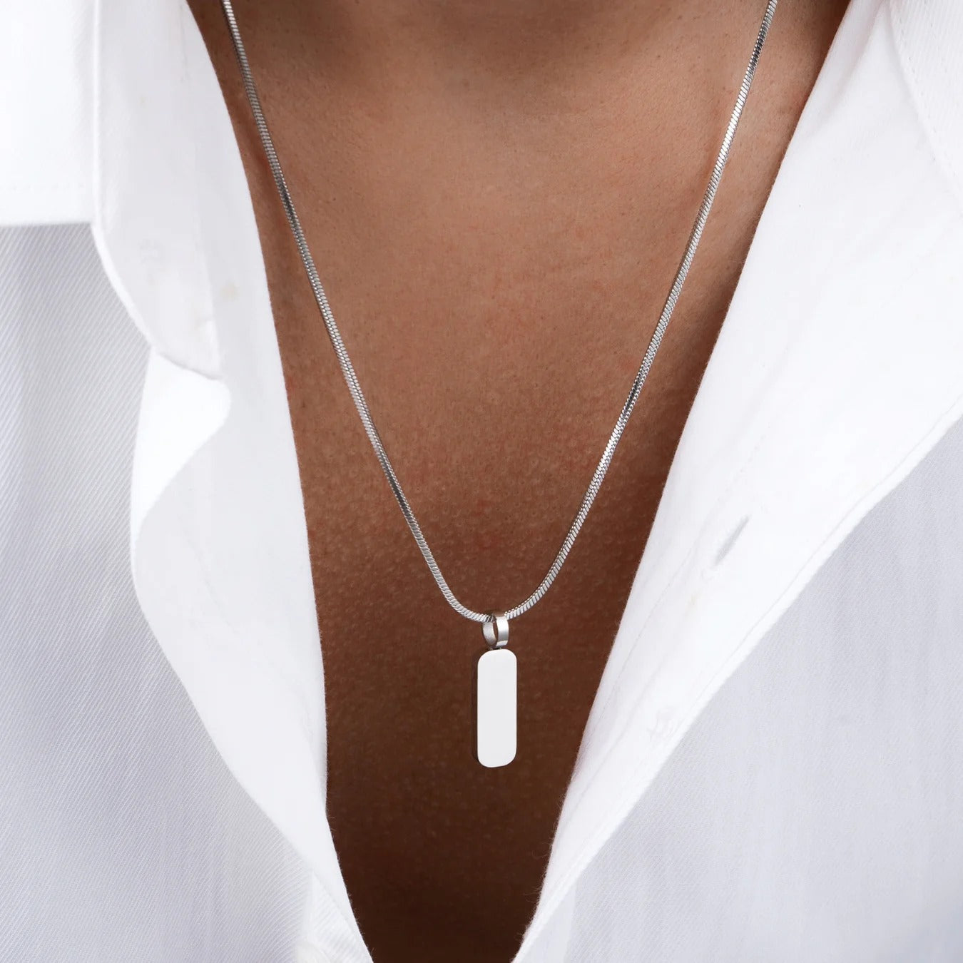 Colgante minimalista y cadena cuadrada para hombres