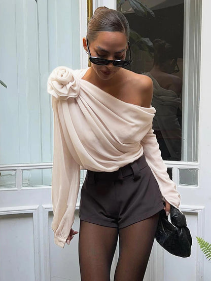 Blusa asimétrica de un solo hombro, semitransparente de gasa