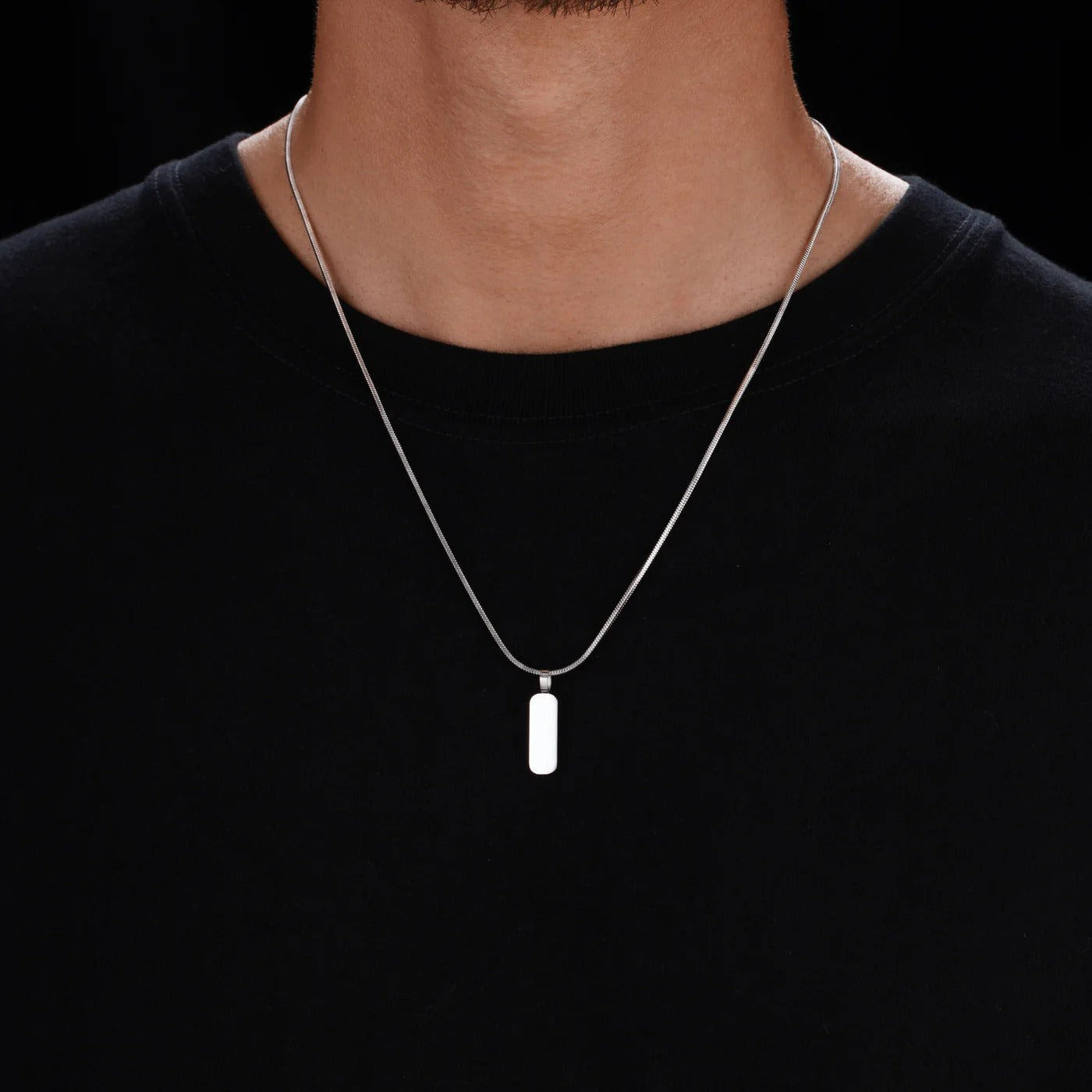 Colgante minimalista y cadena cuadrada para hombres
