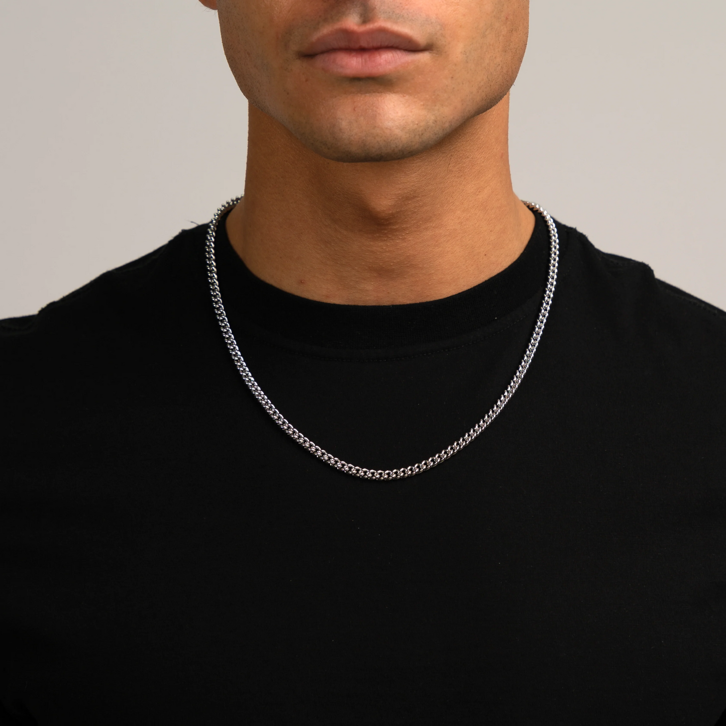 Collar de eslabones cubanos plateado de 5 mm