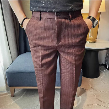 Pantalón moderno ajustado